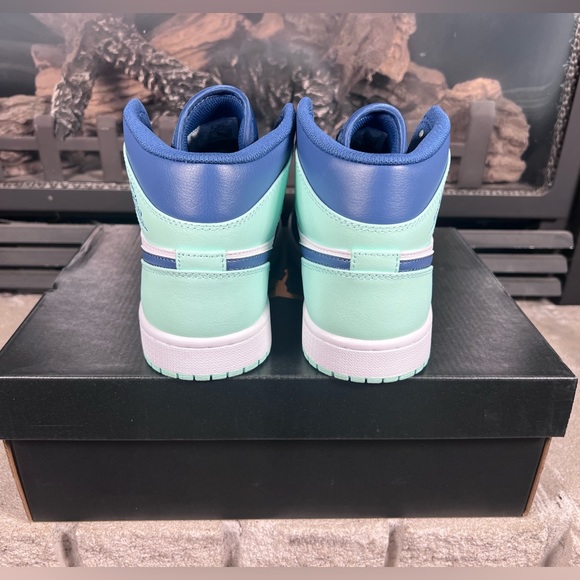 Men's Jordan 1 Mid Blue Mint Mystic Navy/Mint - Picture 3 of 4